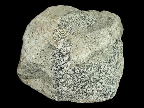 乘載著全套流動(dòng)破碎篩分機(jī)，小小的石頭實(shí)現(xiàn)了大大的夢(mèng)想