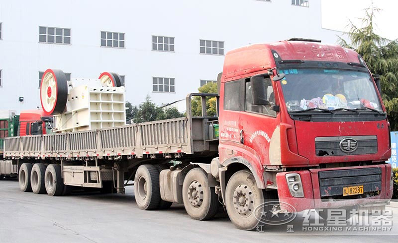 人工破碎混凝土用什么機(jī)器？選擇顎破機(jī)，大產(chǎn)量，運(yùn)行可靠
